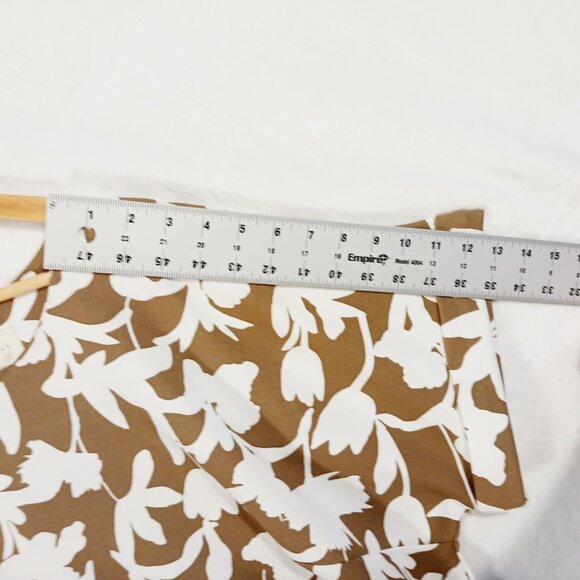 Melloday, Women's 2X Floral Print Top, Short Sleeve, Tan & White, 1/4 Zip Back - Picture 10 of 12